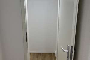 2,5-ZKB-Wohnung Erstbezug nach umfassender Sanierung mit Balkon, Grünblick & Tiefgaragenstellplatz – Breslauer Straße 16, 65203 Biebrich, Wiesbaden – Vorschaubild 26