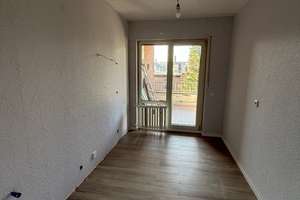 Smarter Wohnen! Renovierte, gut geschnittene 3-Zi.-Wohnung mit Süd-West-Balkon! Gladbach! – Karmannsstr. 26, 41061 Gladbach, Mönchengladbach – Vorschaubild 7