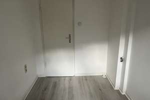 2,5-Zi-Whg., 53qm, Hochparterre, vollrenoviert & neues Bad – Ehrenstraße 6, 42287 Barmen, Wuppertal – Vorschaubild 6