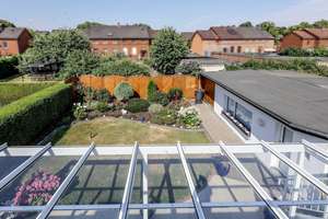 Viel Platz, viel Freiheit: Großzügiges ZFH mit Traumgarten, XL-Dachterrasse & Garage in ruhiger Lage – 45327 Katernberg, Essen – Vorschaubild 19