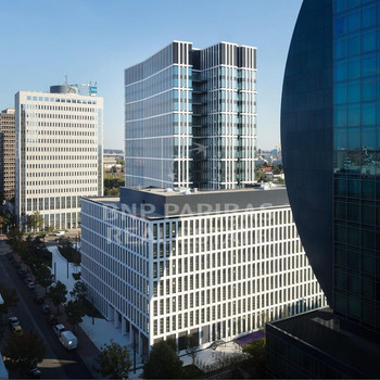 Große Dachterrasse und flexible Mieteinheiten mit Balkon im ST. MARTIN TOWER 