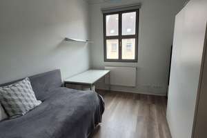 Möbliertes, zentral gelegenes Studentenzimmer in 2er Mädels-WG zu vermieten – Hauptstrasse 103, 91054 Altstadt, Erlangen – Vorschaubild 4