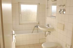 Schöne 3 Zimmer Wohnung in Salzgitter Lebenstedt – Christian-Willmer-Straße 4, 38226 Lebenstedt, Salzgitter – Vorschaubild 2