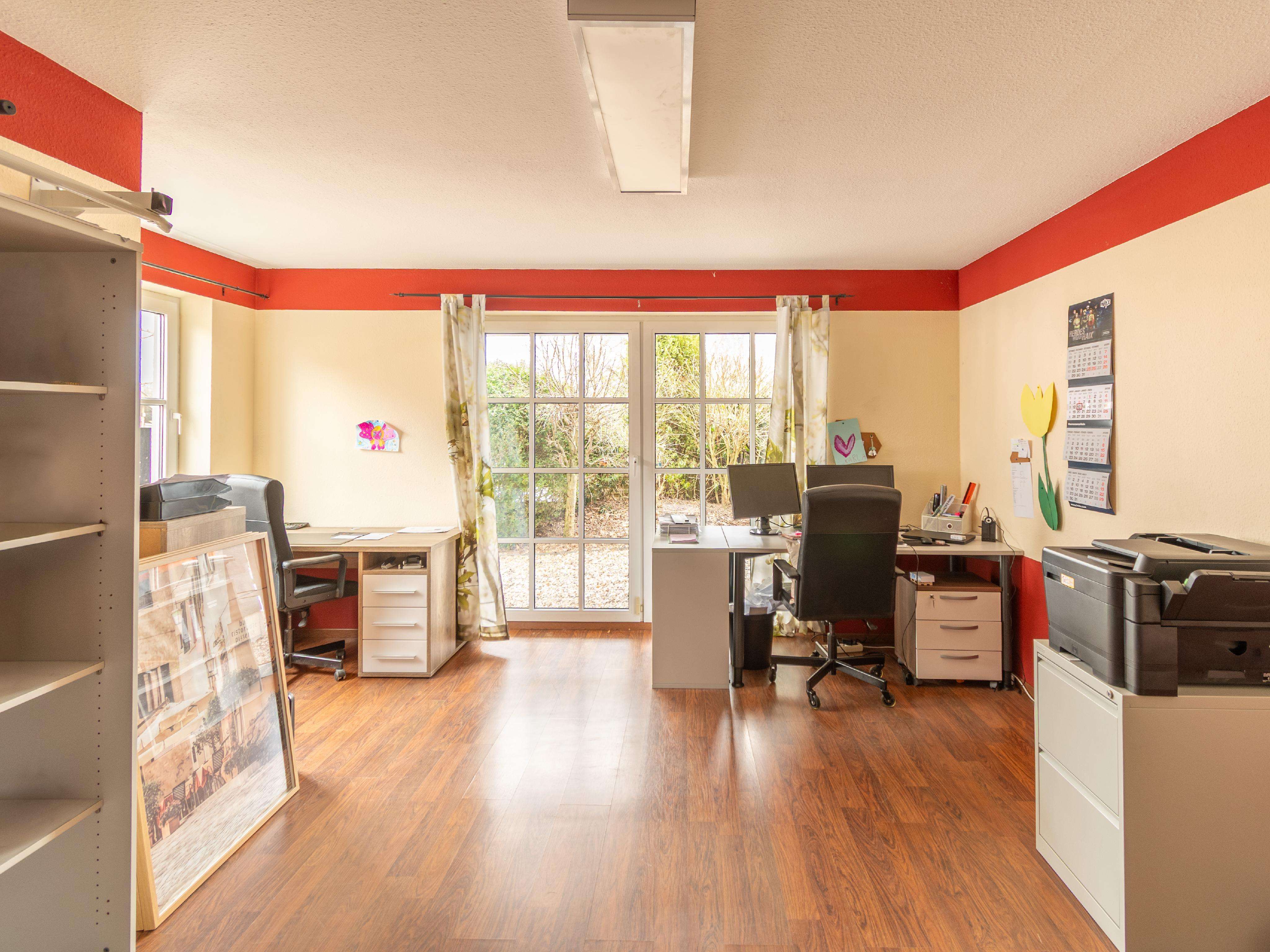 Immobilie in Stuvenborn - Exklusives Anwesen mit Einliegerwohnung, hauseigenem Irish Pub und zusätzlichem Baufenster - Bild 2