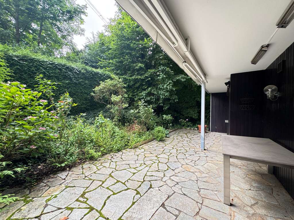 Zeitlose Eleganz: 3,5-Zimmer-Wohnung inkl. Terrasse, Balkon & Schwimmbad