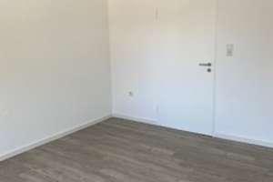 Helle  & renovierte 3 Raum Wohnung mit Balkon – Emmericher Straße 149, 47138 Obermeiderich, Duisburg – Vorschaubild 7
