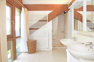 Transparente Eleganz – Design aus Holz und Glas in bester Wohnlage – Die vollständige Adresse der Immobilie erhältst du vom Anbieter., 72461 Albstadt – Vorschaubild 21