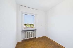3-Zimmer-Wohnung mit Einbauküche, zwei Balkonen, Kamin und Skylineblick in Frankfurt-Oberrad – 60599 Oberrad, Frankfurt am Main – Vorschaubild 7