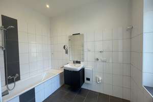 Altbaucharme trifft moderne Ausstattung! Großzügige 3-Zimmer-Wohnung ab sofort frei
 – 40215 Friedrichstadt, Düsseldorf – Vorschaubild 12