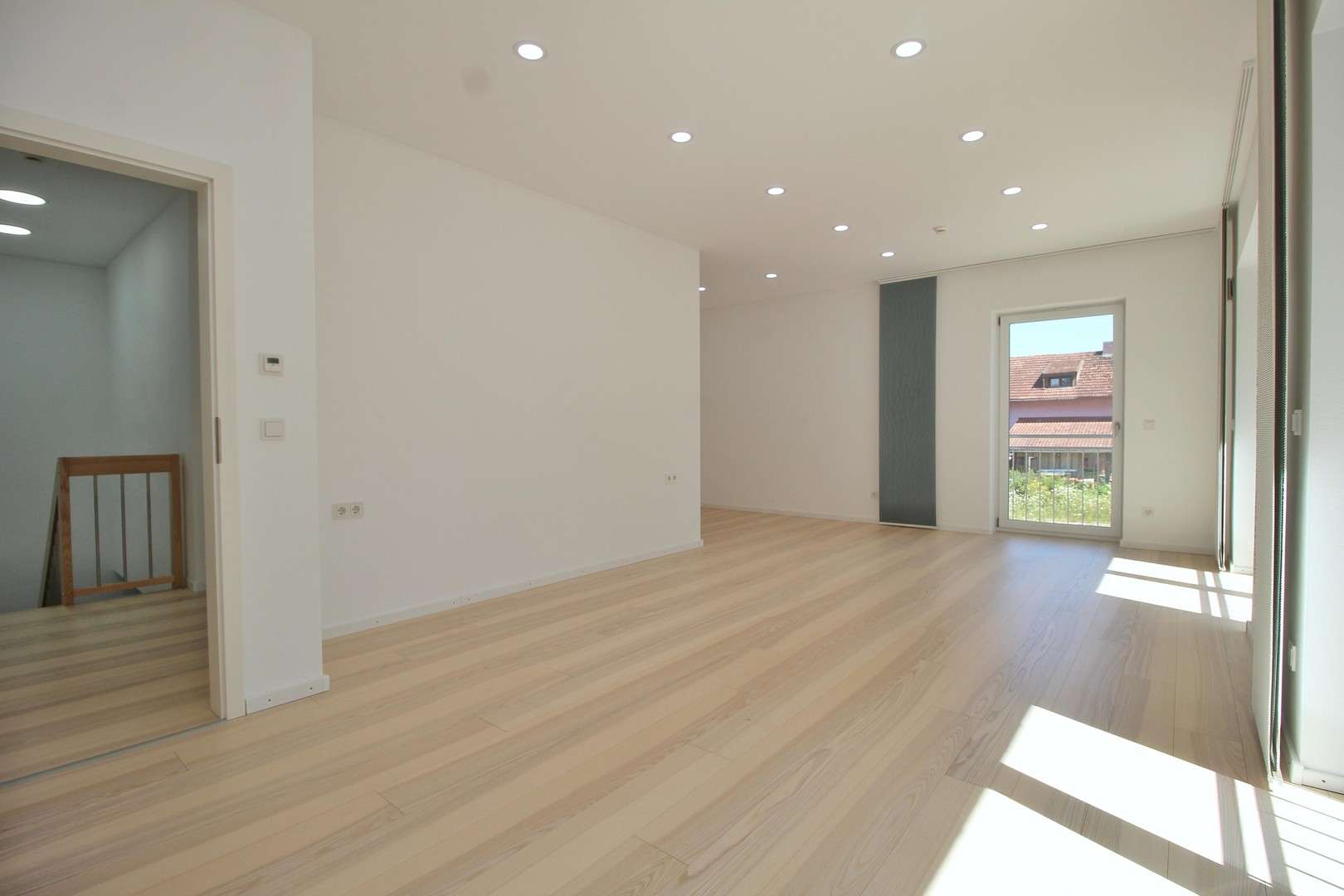 Immobilie in Außernzell - 2 Jahre altes Niedrigenergie Traumhaus am Waldrand - Smart-Home! - Bild 1