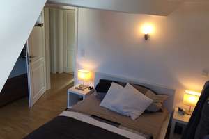 Stilvolle, 3-Zimmer Galerie Wohnung mit EBK und Stellplatz in Regensburg – Jakobstraße 8-10, 93047 Innenstadt, Regensburg – Vorschaubild 2