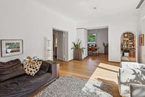 Property thumbnail 10