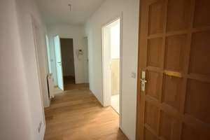 Frisch sanierte 3-R. Wohnung am Neustädter Markt in Lpz.-Zentral-Balkon-Komfortabel-Sofort einziehen – 4315 Neustadt-Neuschönefeld, Leipzig – Vorschaubild 2