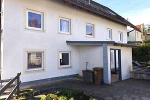 Zweifamilienhaus mit über 8% Rendite zu verkaufen. – Die vollständige Adresse der Immobilie erhältst du vom Anbieter., 87730 Bad Grönenbach – Vorschaubild 2
