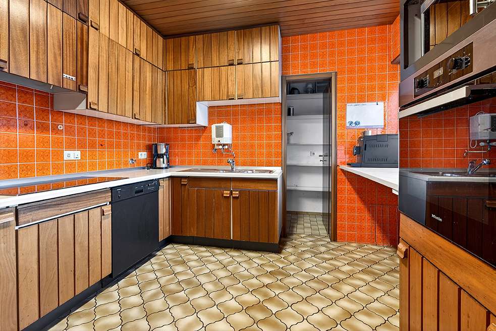 Immobilie in Vöhringen - Großzügiges Einfamilienhaus mit Einliegerwohnung und Praxis im Herzen von Vöhringen - Bild 4