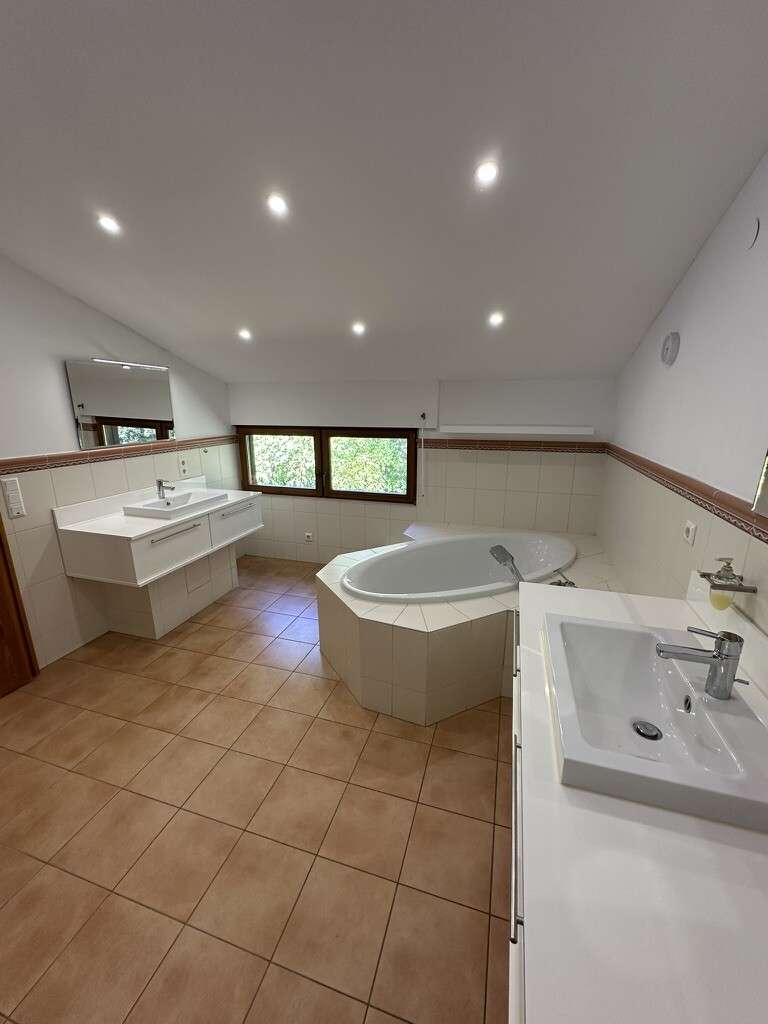 Immobilie in Wittlich - Wittlich | ca. 284 m² Wohnfläche |Schwimmbad |  Einliegerwohnung |  | Exklusives Wohngebiet - Bild 3