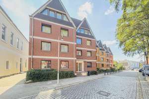 Penthouse-Gelegenheit in Blumenthal – großzügiges Wohnen mit Weserblick, Balkon, Fahrstuhl & Garage