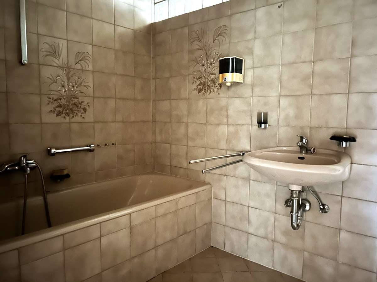 Immobilie in Stutensee - Gemütliches Einfamilienhaus mit Potential in Stutensee-Staffort - Bild 2