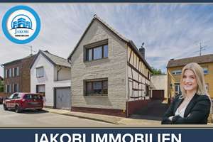 Teilmodernisiertes Einfamilienhaus mit Garage und Nebengebäude in Vettweiß-Kelz! – Broichstraße 7, 52391 Vettweiß – Vorschaubild 1