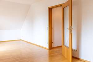 Seltene Gelegenheit in München-Allach: Fünfparteienhaus mit traumhaftem Grundstück, Pool und Garten – Die vollständige Adresse der Immobilie erhältst du vom Anbieter., 80999 Untermenzing, München – Vorschaubild 37