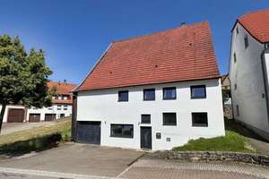 Familienfreundliches Haus in Obernheim – Die vollständige Adresse der Immobilie erhältst du vom Anbieter., 72364 Obernheim – Vorschaubild 1