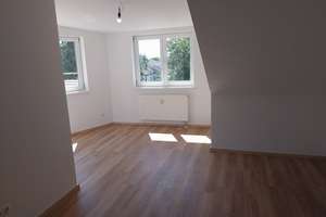 Frisch sanierte 2-Zimmer-Dachgeschosswohnung in Freilassing – Reichenbergerstr. 1, 83395 Freilassing – Vorschaubild 4