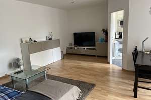Schicke 2-Zimmer-Wohnung mit  Aufzug, Balkon und TG-Stellplatz, ideal für Single! – Sprödentalstraße 88, 47799 Cracau, Krefeld – Vorschaubild 2