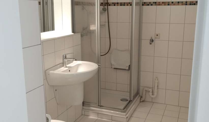 seniorengerechte Wohnung im beliebten Rosenpark Laurensberg zu vermieten - Photo 4