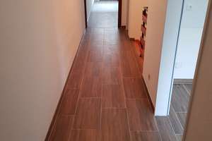 Charmante 2-Zimmer-Maisonettewohnung mit Stellplatz in Köln-Neuehrenfeld – 50825 Neuehrenfeld, Köln – Vorschaubild 2
