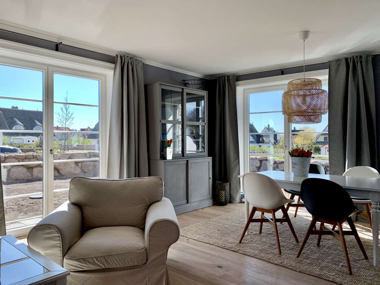 Immobilie in Kalkhorst - Neuwertiges Reetdachhaus in Groß Schwansee - Bild 1