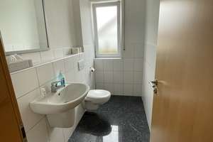 Großzügiges Haus mit ELW, 8 Zimmern in Ditzingen-Hirschlanden – Die vollständige Adresse der Immobilie erhältst du vom Anbieter., 71254 Ditzingen – Vorschaubild 8
