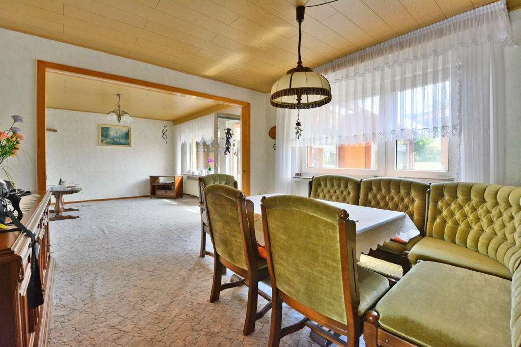 Immobilie in Wolfhagen - Einfamilienhaus mit herrlichem Garten, gute Lage Wolfhagen - Bild 3