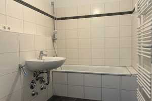 Ihr neues Zuhause in Englschalking - Schöne 2-Zimmer-Wohnung mit Loggia in zentraler Lage – Freischützstraße 51, 81927 München – Vorschaubild 5
