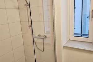 Wir haben ein WG- Zimmer in einer 5er WG frei! Wohnen für Menschen zwischen 18 und 27 Jahren – Friedberger Straße 147, 86163 Hochzoll-Nord, Augsburg – Vorschaubild 4