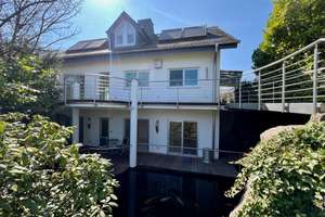 "Lage, Lage, Lage"
Luxuriöse Villa mit Einliegerwohnung in sehr guter Wohnlage – Die vollständige Adresse der Immobilie erhältst du vom Anbieter., 65191 Mitte, Wiesbaden – Vorschaubild 15