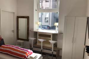 Schönes möbliertes Apartment  – Spitzwegstraße 10, 81373 Untersendling, München – Vorschaubild 2