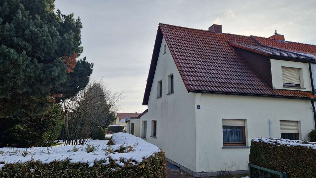 Immobilie in Bautzen - Budyšin - Doppelhaushälfte mit Nebengelass und großem Grundstück in ruhiger Stadtrandlage von Bautzen - Bild 1