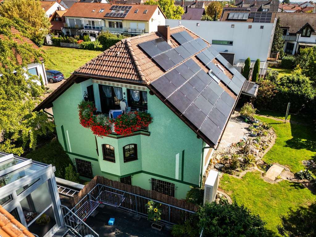 Immobilie in Fußgönheim - Mehrgenerationenhaus mit Künstler-Charme - Bild 1