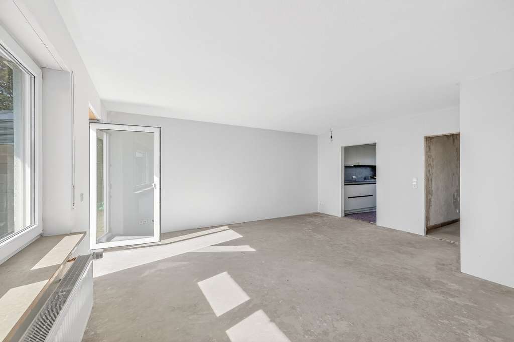 Immobilie in Holzheim - Hübsches Familiendomizil in interessanter Ortsrandlage von Holzheim - Bild 3