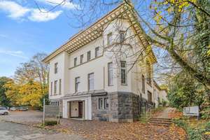 Charaktervolles Gewerbeobjekt: Renditestarkes Praxis- & Bürohaus mit langfristig etablierten Mietern – Elberfelder Straße 49, 42853 Scheid, Remscheid – Vorschaubild 3