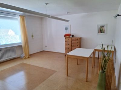 Helle freundliche 2-Raum-Wohnung mit Balkon