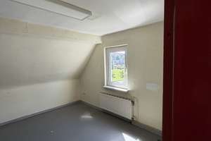 Villa mit Seeblick? - Eher nein.  Aber vielleicht Ihr neues Zuhause mit viel Charme und Disco-Kugel! – 40591 Wersten, Düsseldorf – Vorschaubild 13