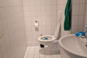 Nachmieter gesucht: Großzügige 2-Zimmer-Wohnung in zentraler Lage – Leibnizstrasse 9, 39104 Altstadt, Magdeburg – Vorschaubild 2