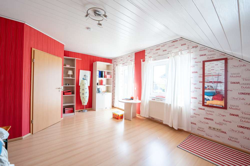 Immobilie in Weisel - ***Raumvielfalt und Gartenidylle*** - Bild 1