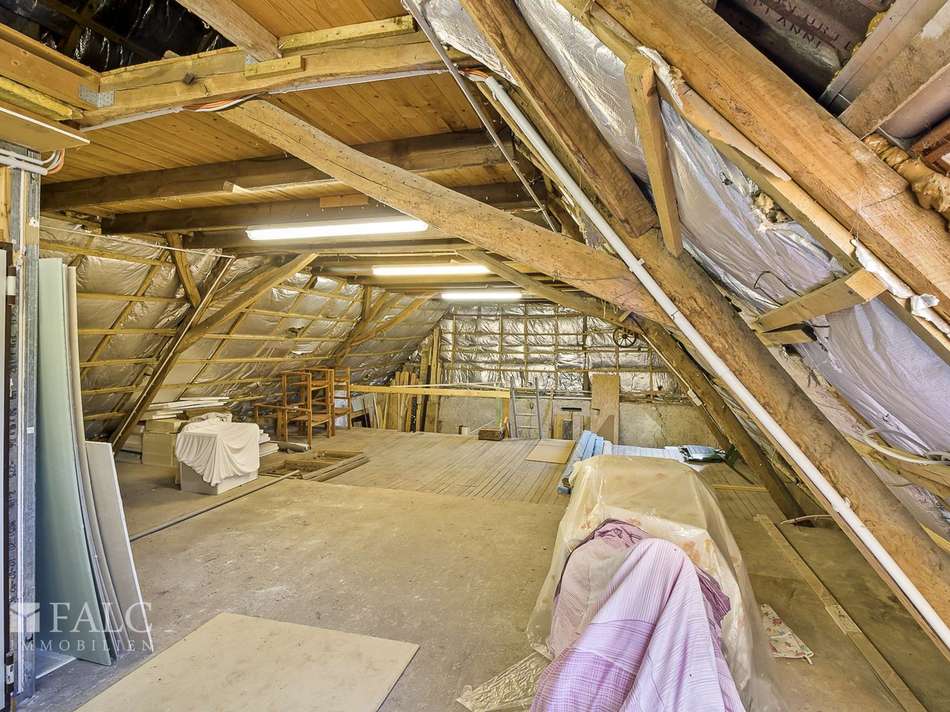 Unausgebauter Spitzboden