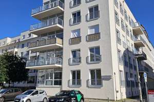 4-Zimmer-Wohnung mit sonnigem Balkon, Lift und Fußbodenheizung – Wochenendtermine 📞0172-3261193 – Die vollständige Adresse der Immobilie erhältst du vom Anbieter., 10243 Friedrichshain, Berlin – Vorschaubild 1