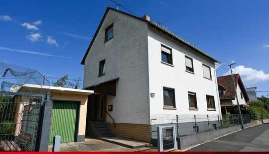Bild von Wiesbaden: Dreifamilienhaus mit Potenzial – Wohnen & Investieren in Breckenheim!