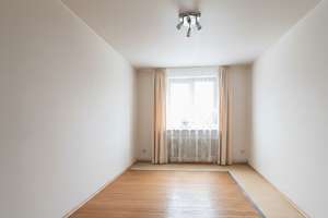 3-Zimmer-Wohnung mit spektakulärem Skyline-Blick – Die vollständige Adresse der Immobilie erhältst du vom Anbieter., 60528 Niederrad, Frankfurt am Main – Vorschaubild 3