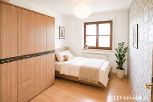 Ländlich Wohnen ohne Infrastruktur in Hochstadt -
4 Zi.-DG-Wohnung mit Südbalkon und freiem Blick – Die vollständige Adresse der Immobilie erhältst du vom Anbieter., 82234 Weßling – Vorschaubild 8