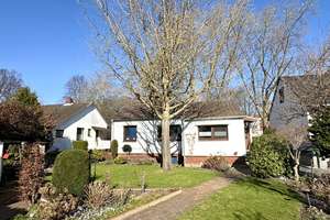 Charmanter Bungalow mit sonnigem Grundstück